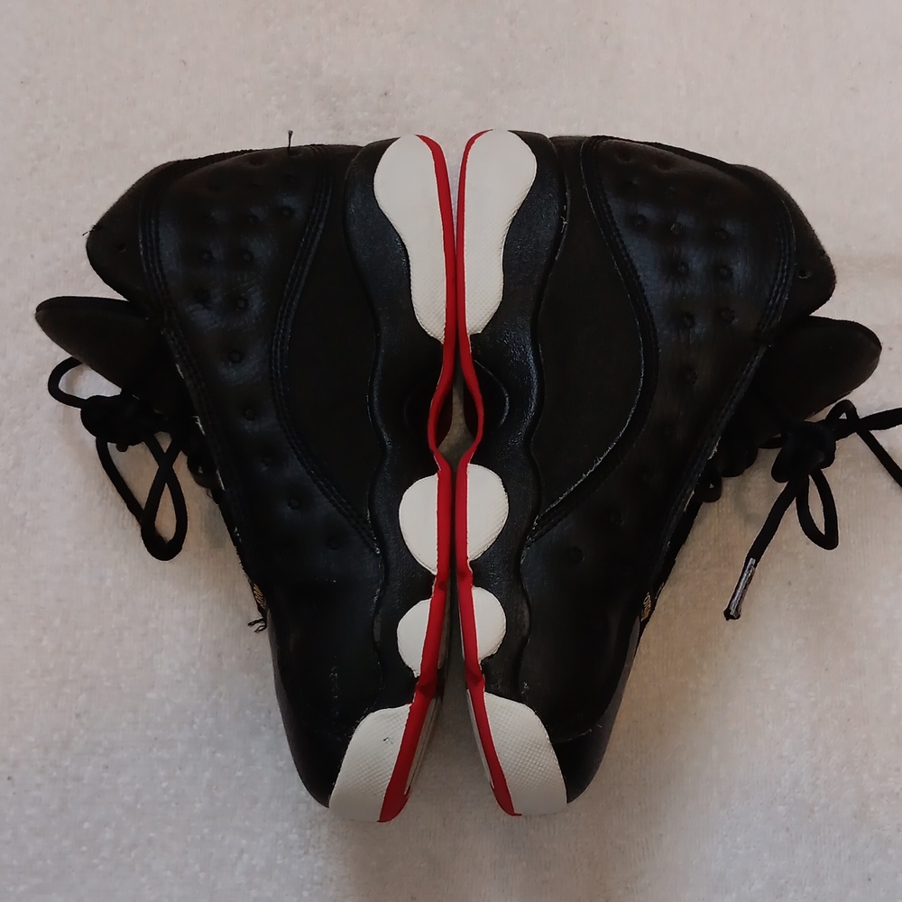 Jordan retro 13. Size 3youth. Black/wht/red - Picture 6 of 9